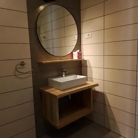 Hisa Za Gradom Appartement *