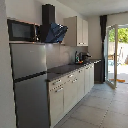 Hisa Za Gradom Appartement Kobarid