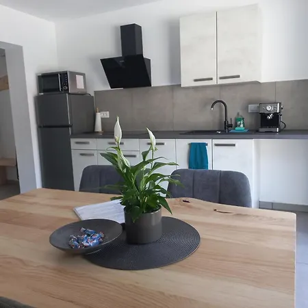 Hisa Za Gradom Appartement