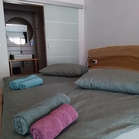 Hisa Za Gradom Kobarid