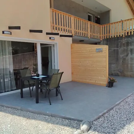 Hisa Za Gradom Appartement Kobarid