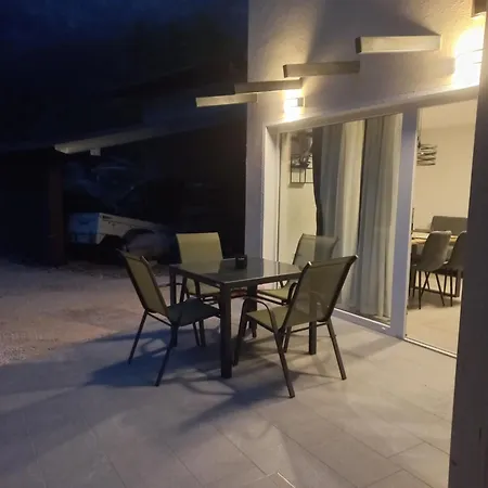 Apartment Hisa Za Gradom Kobarid