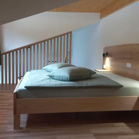 Hisa Za Gradom Kobarid