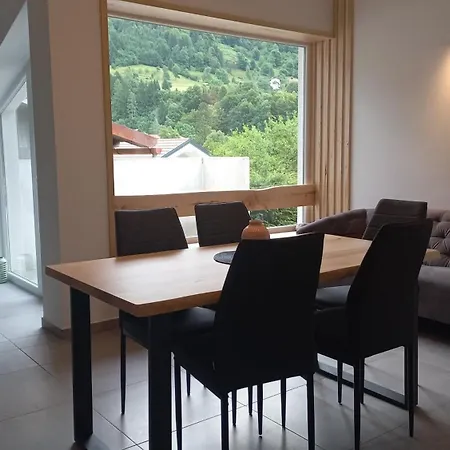 Apartma Hisa Za Gradom