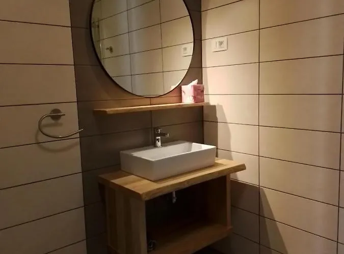 Hisa Za Gradom 公寓 *