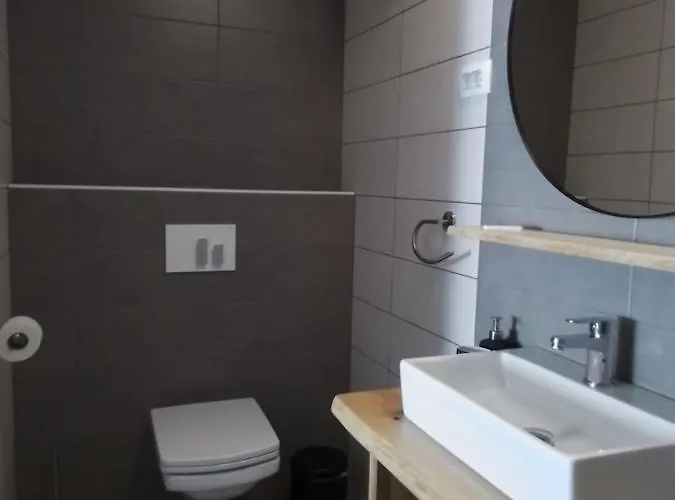 アパート Hisa Za Gradom コバリード