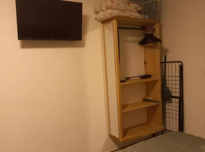 Hisa Za Gradom アパート コバリード