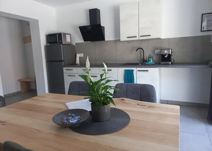 Hisa Za Gradom 公寓