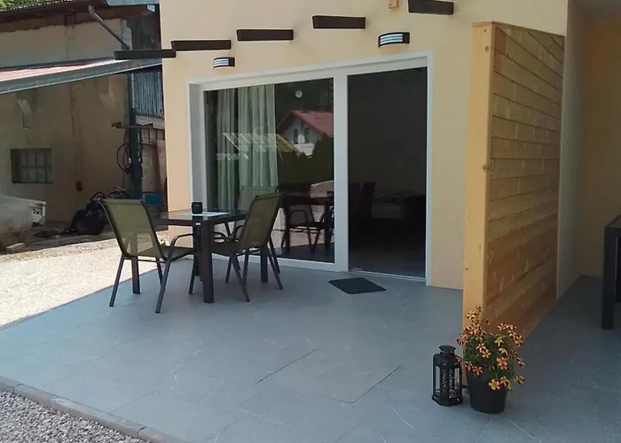 Hisa Za Gradom 科巴里德