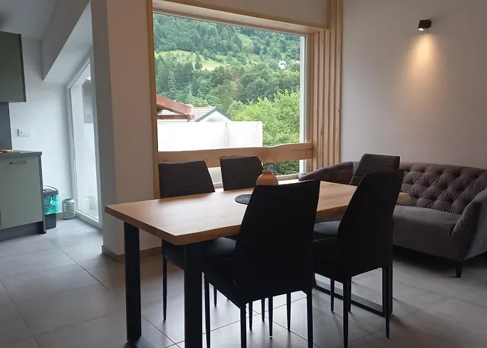 公寓 Hisa Za Gradom